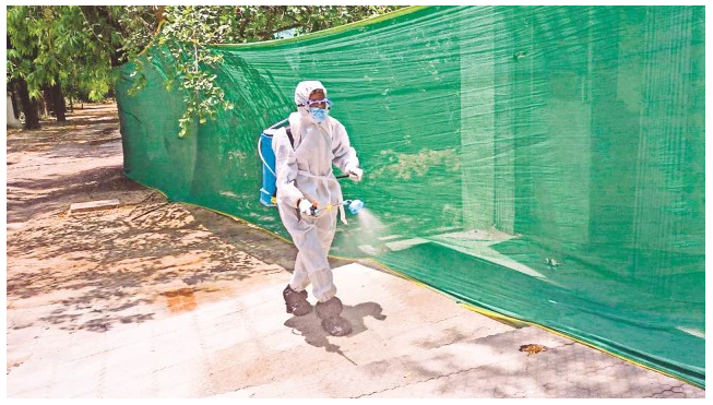 Over 200 samples from Gorakhpur zoo, poultry farms sent for testing